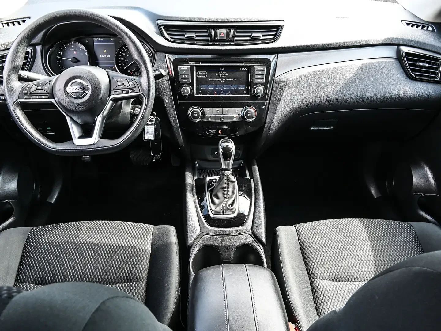 Nissan Qashqai S* AWD* ПОДГРЕВ* CARPLAY, снимка 8 - Автомобили и джипове - 55378143