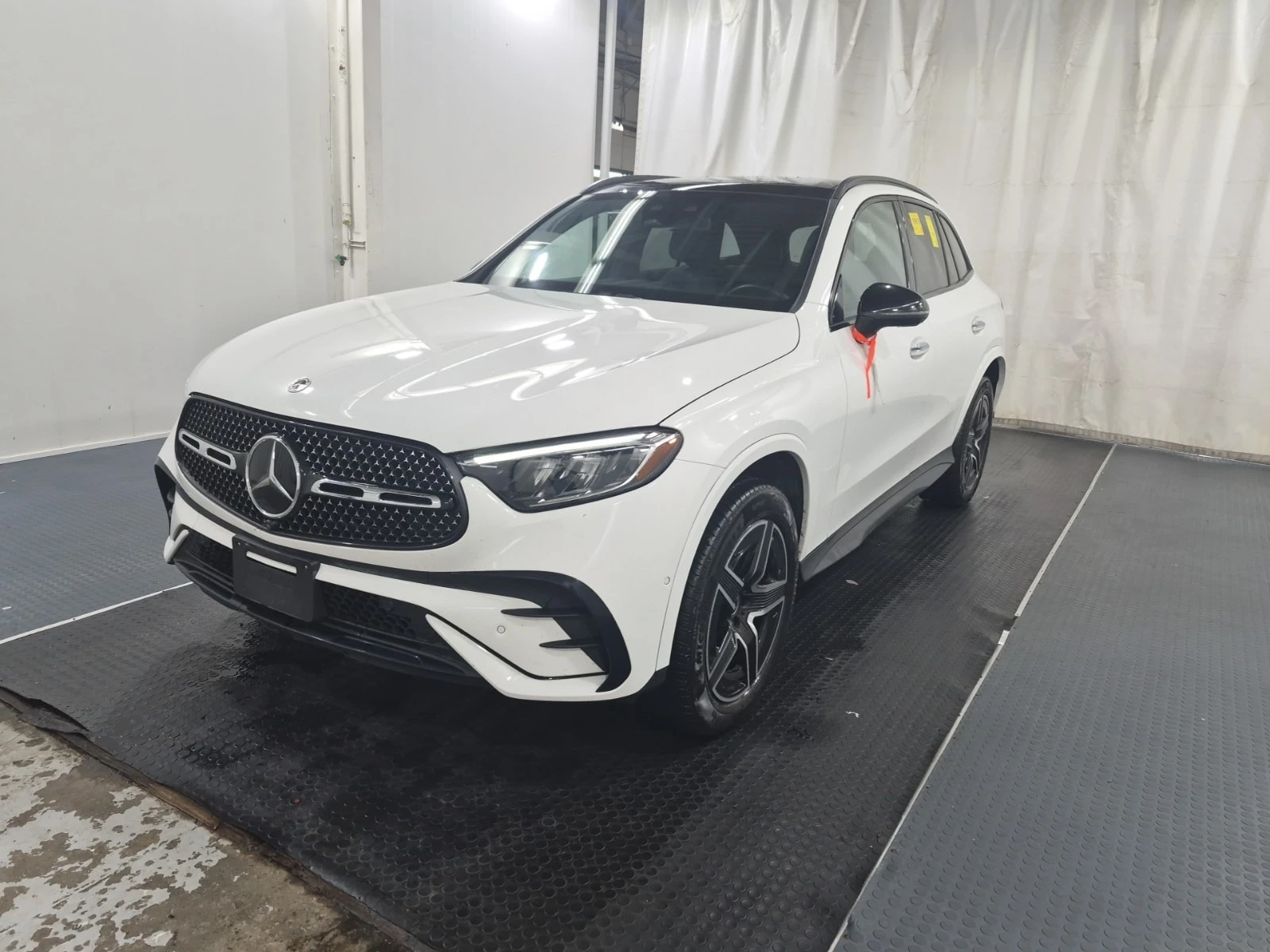 Mercedes-Benz GLC 300 AMG Line * CARFAX * От Mercedes * 