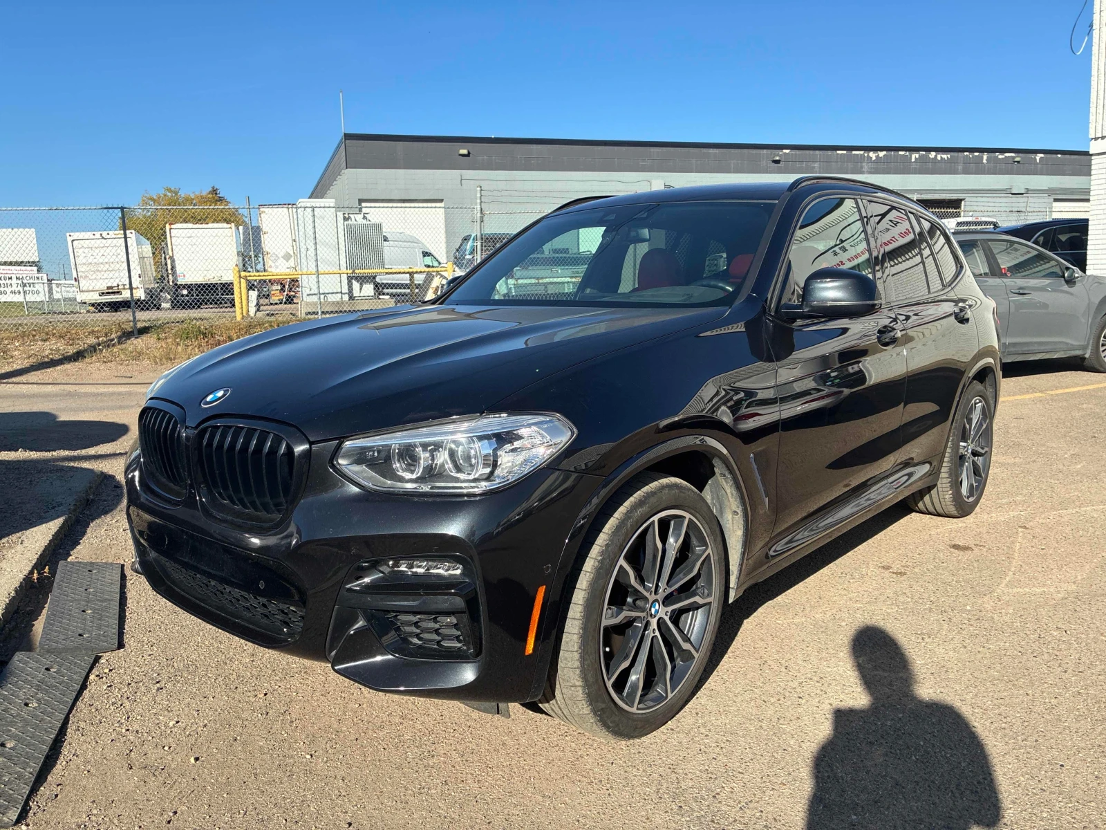 BMW X3 М ПАКЕТ/xDrive30i/CARFAX/ЧЕРНО С ЧЕРВЕНО/ПАНОРАМА