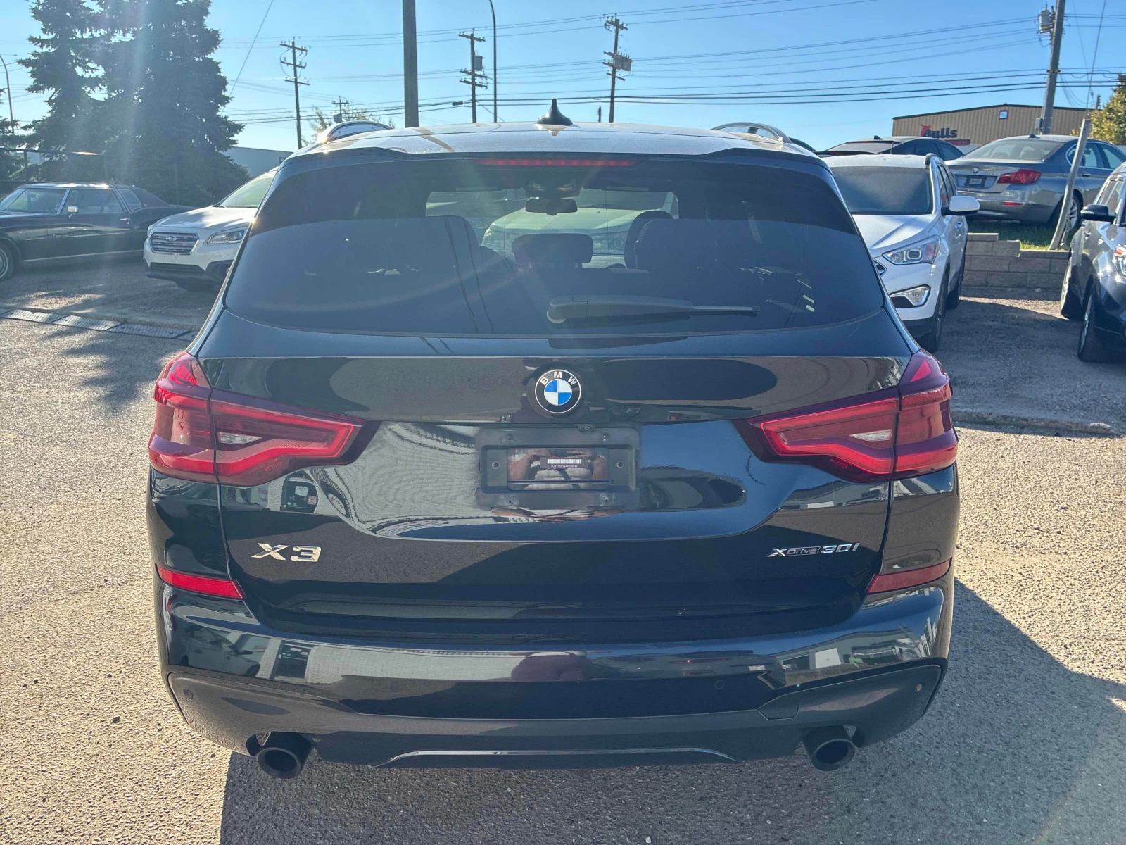 BMW X3 М ПАКЕТ/xDrive30i/CARFAX/ЧЕРНО С ЧЕРВЕНО/ПАНОРАМА, снимка 4 - Автомобили и джипове - 56122291
