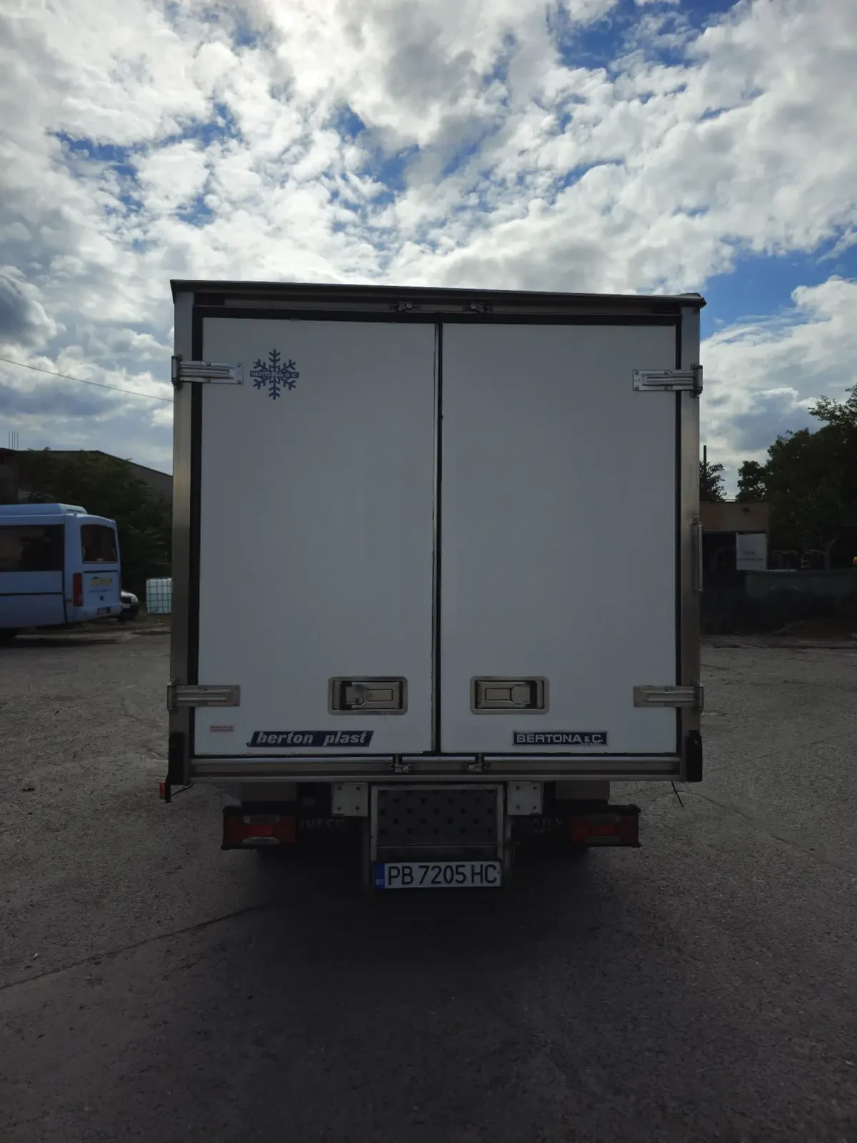 Iveco Daily 35s14   2.3hpt  136hp Хладилен  - изображение 4