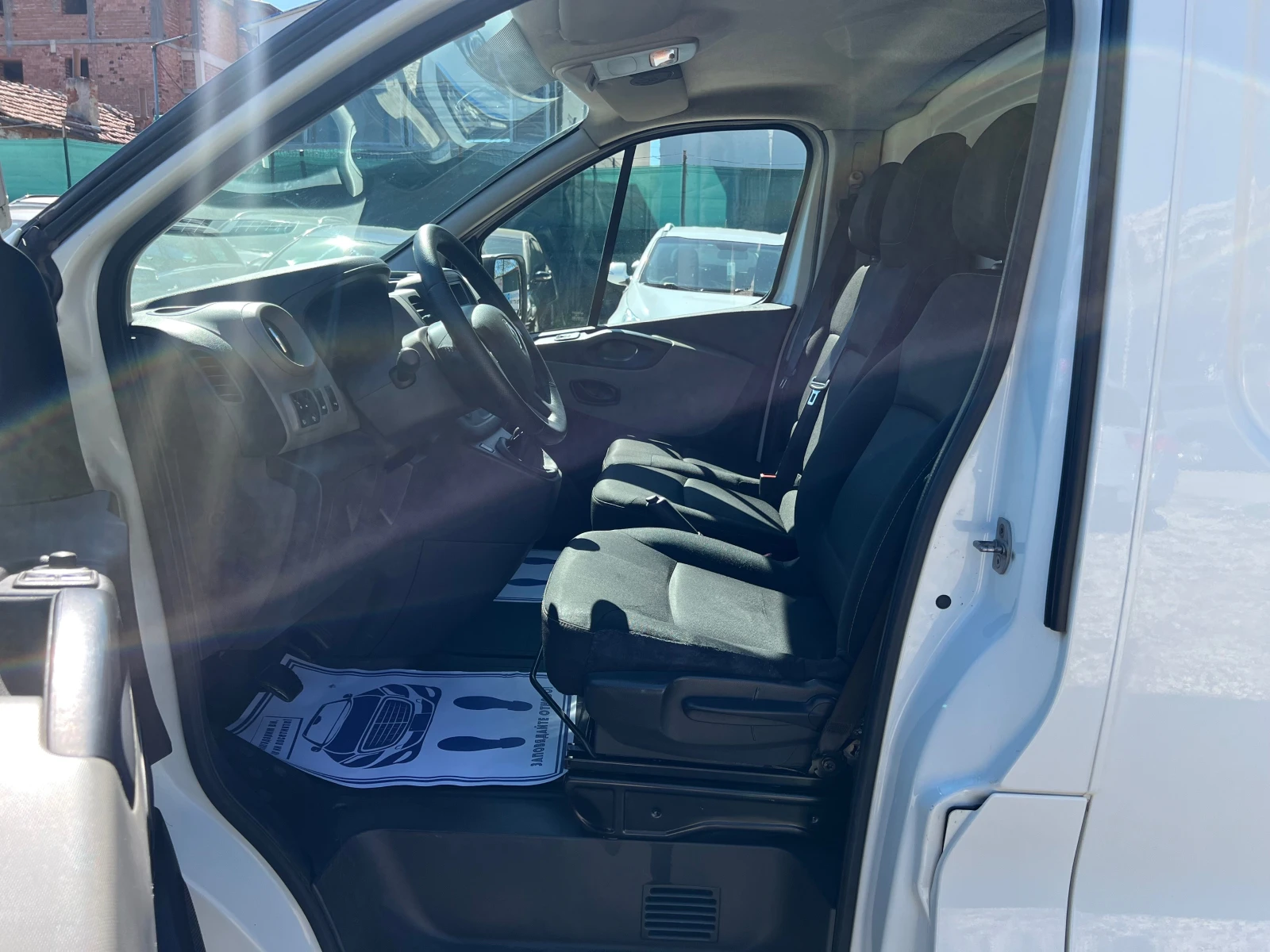 Renault Trafic 1, 6dci 120к.с клима, снимка 10 - Бусове и автобуси - 54134771