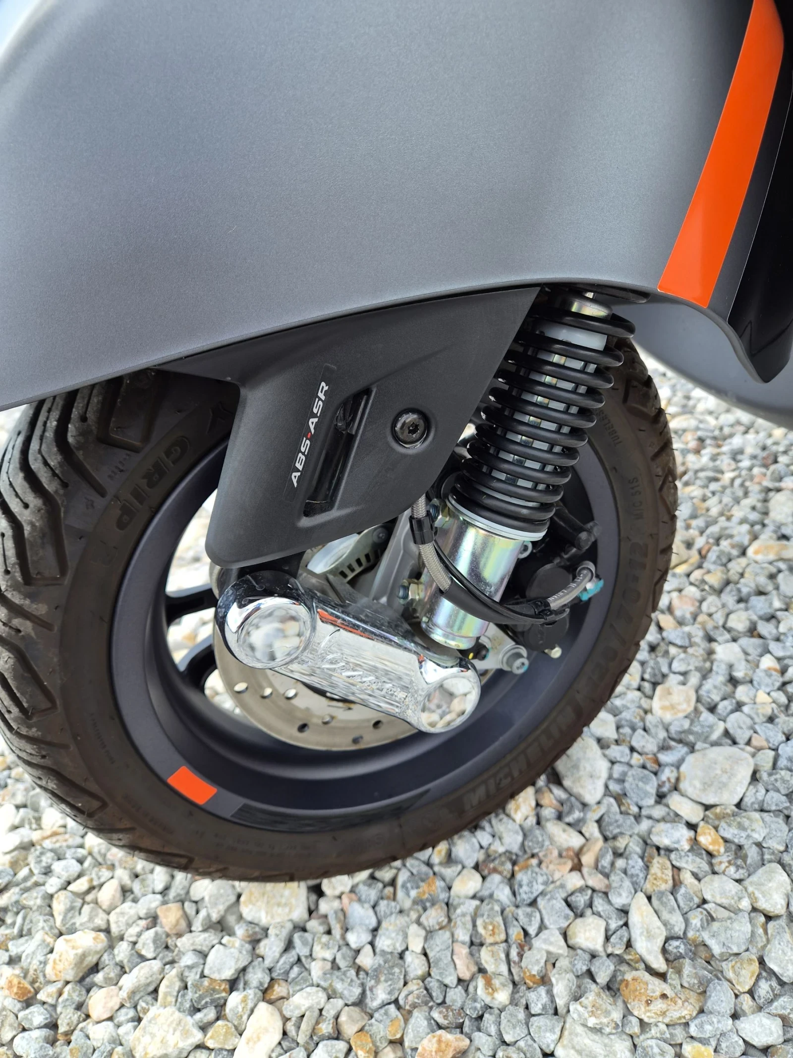 Vespa GTS 300 SuperSport HPE, снимка 11 - Мотоциклети и мототехника - 55415466