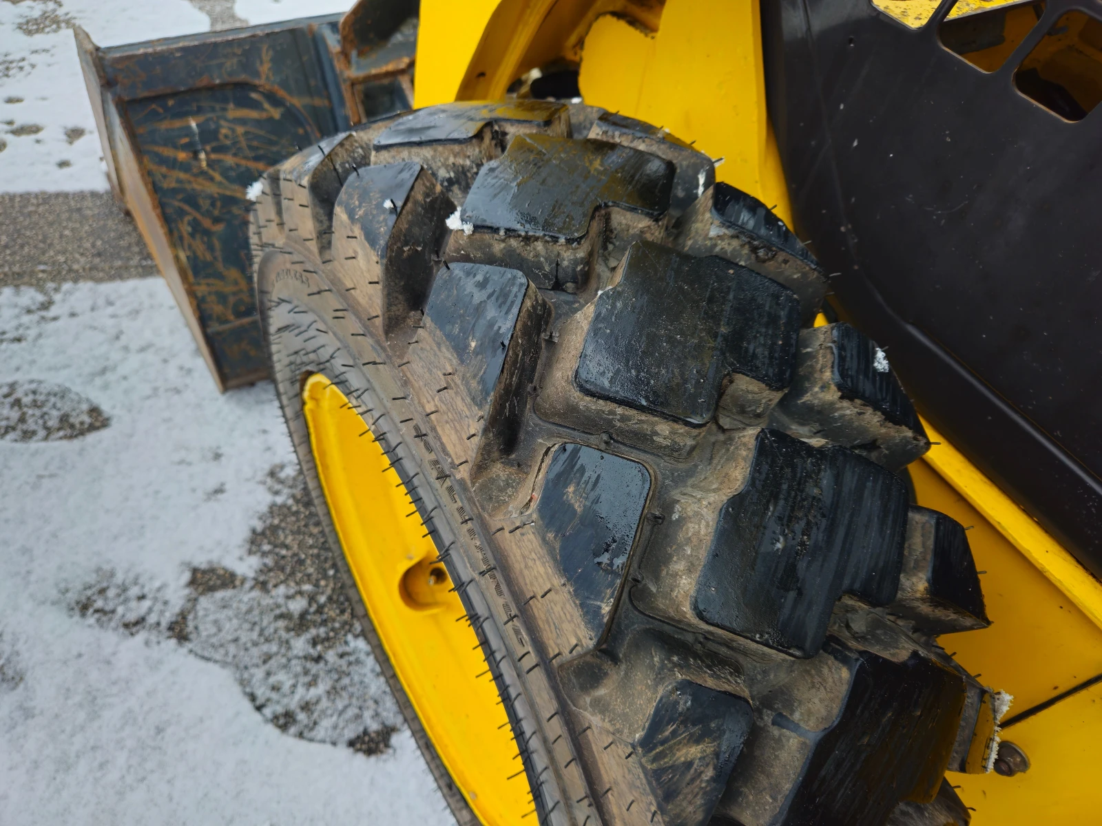 Мини челни товарачи Komatsu SK-815-16V-TURBO-HF-2 SPEED1600часа. - изображение 10
