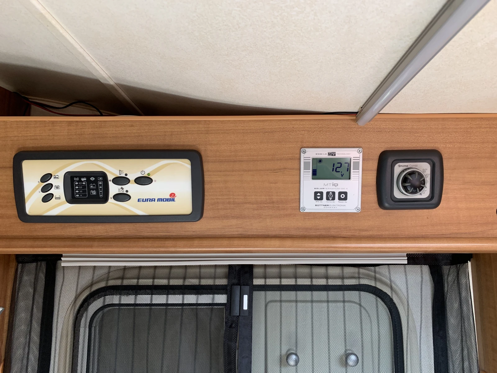 Кемпер Euramobil 660 HB, снимка 6 - Каравани и кемпери - 53944159