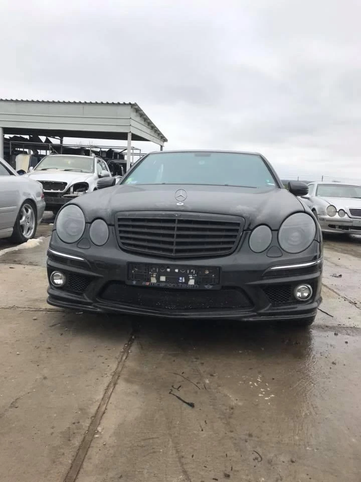 Интериор и аксесоари за Mercedes-Benz E 500, снимка 1 - Части - 21470709