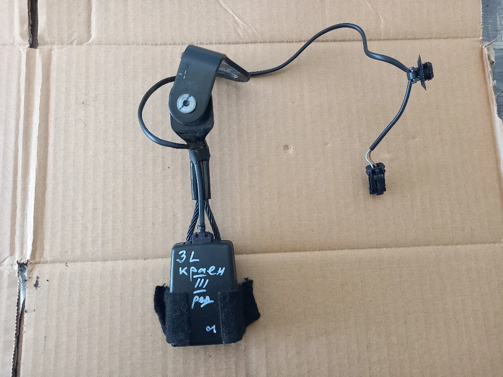 Закопчалка колан заден ляв Пежо 5008 (трети ред)