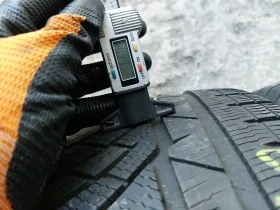 Гуми Зимни 235/55R18, снимка 4