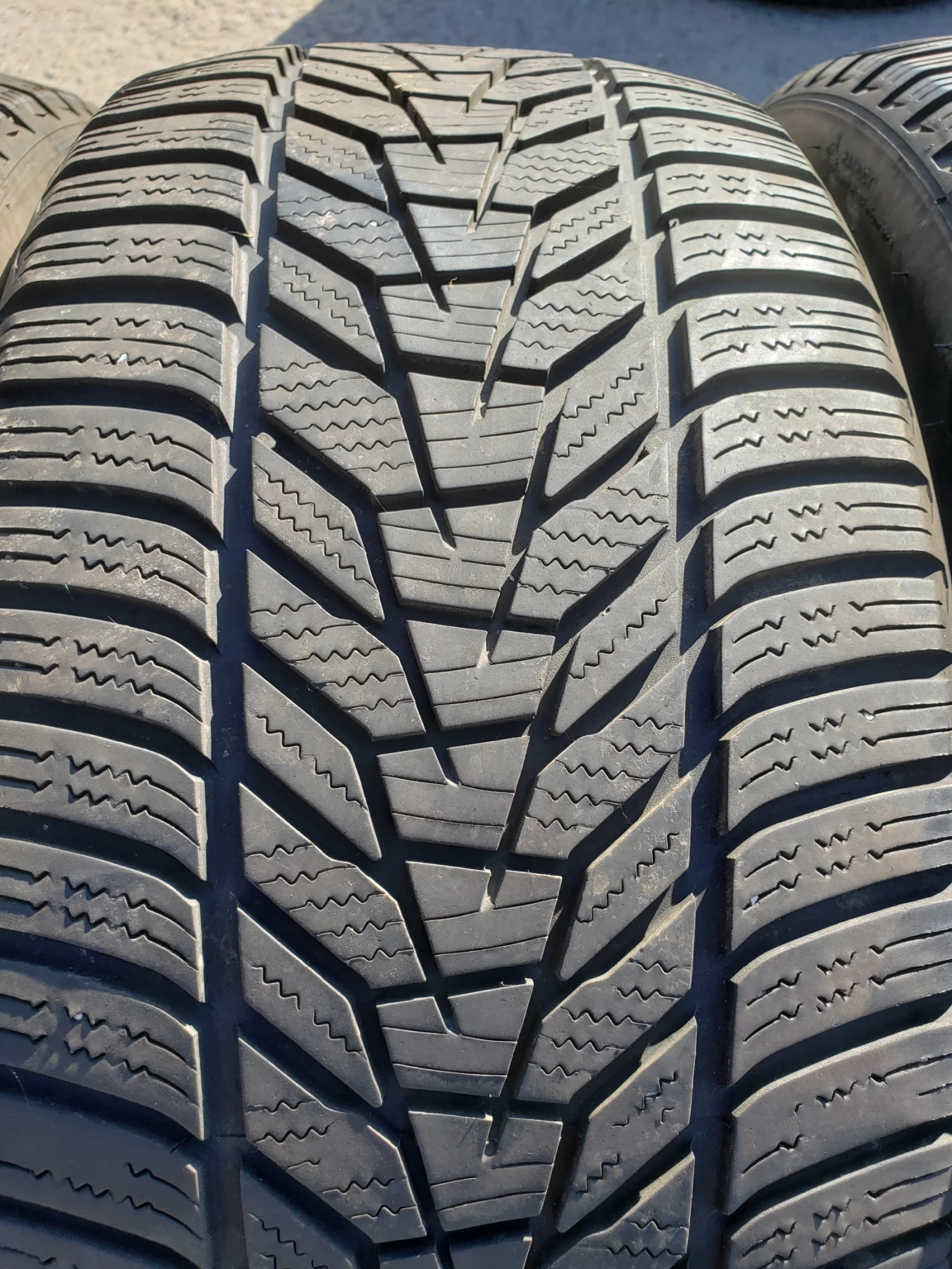 ���� 225/40R18 | Mobile.bg � ����������� 9