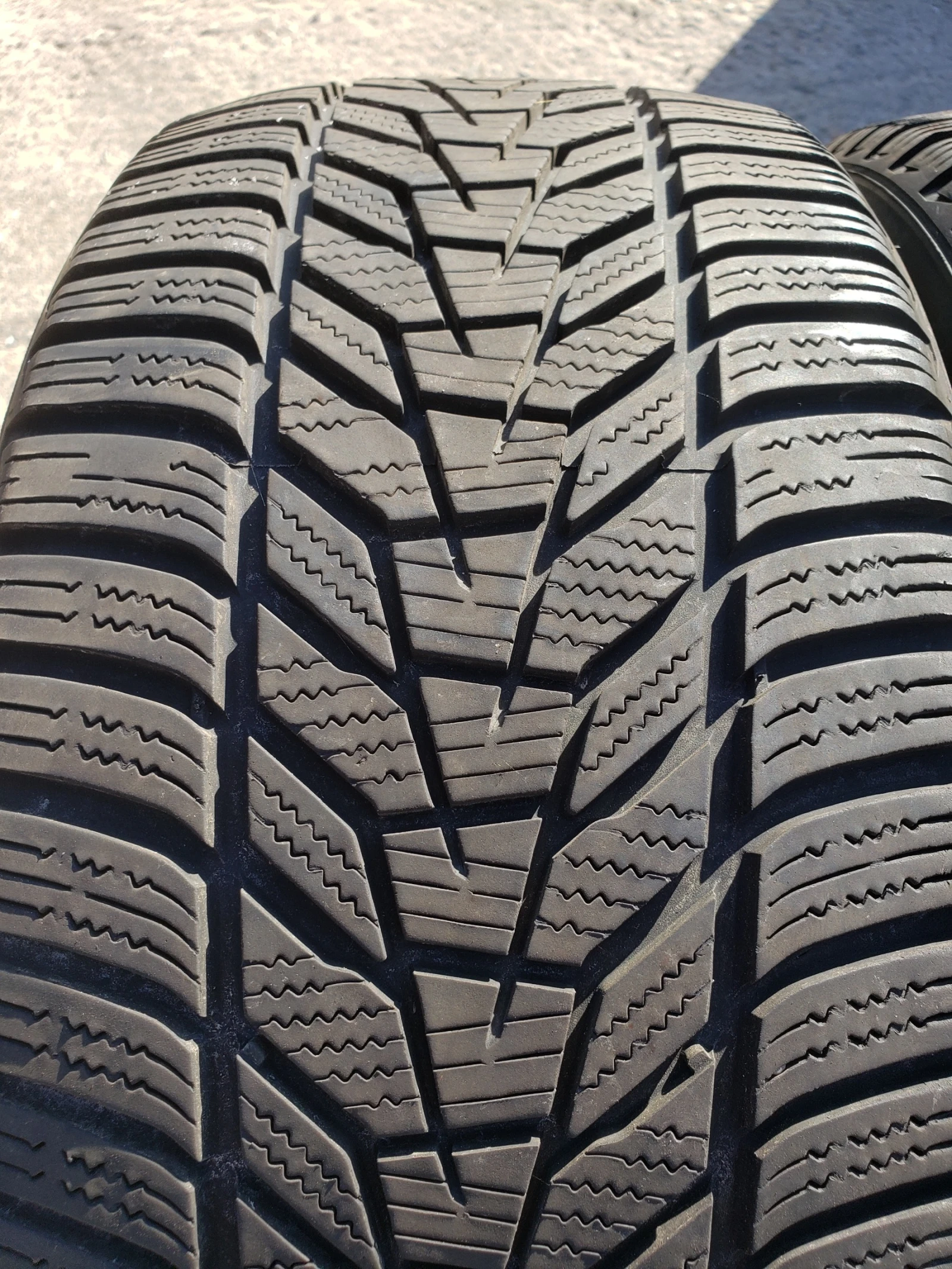 ���� 225/40R18 | Mobile.bg � ����������� 8
