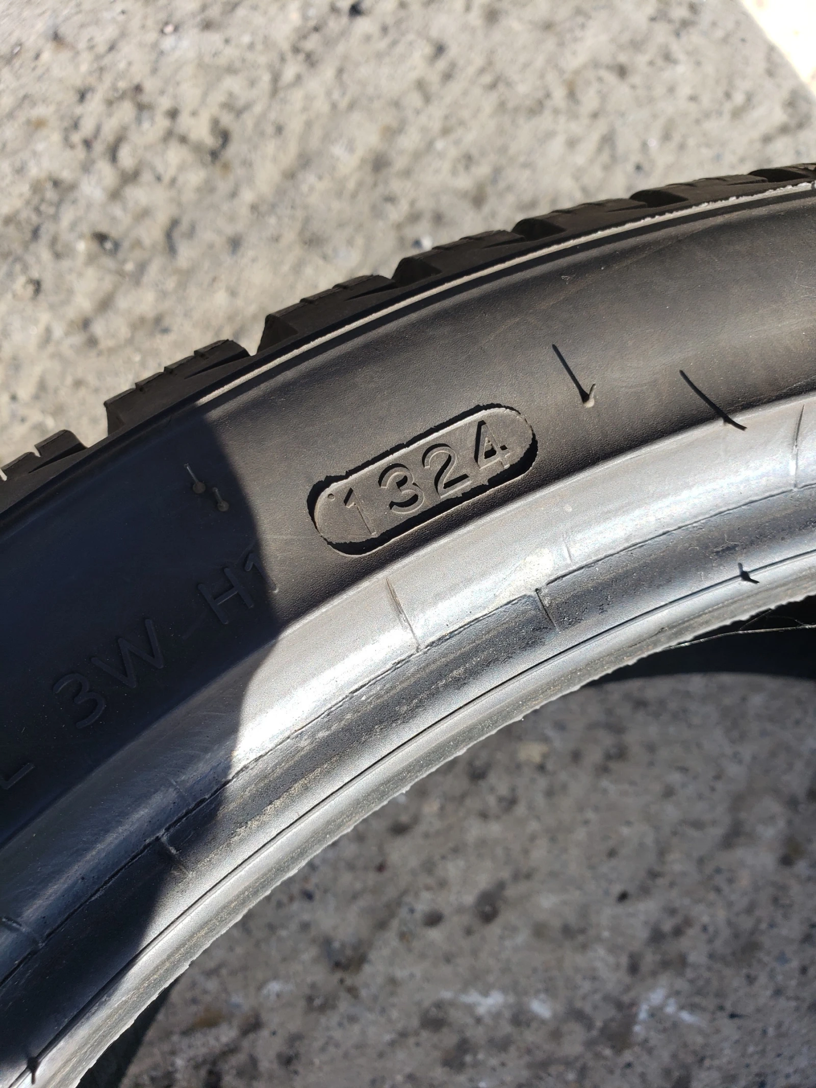���� 225/40R18 | Mobile.bg � ����������� 5