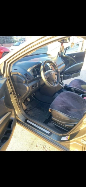 Toyota Corolla verso, снимка 5