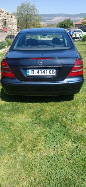 Mercedes-Benz E 220, снимка 4