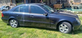 Mercedes-Benz E 220, снимка 2