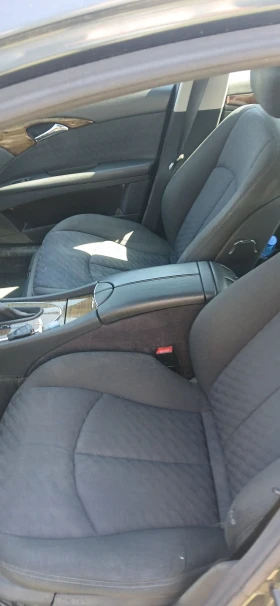 Mercedes-Benz E 220, снимка 5