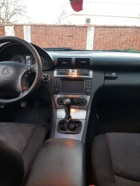 Mercedes-Benz C 200, снимка 3