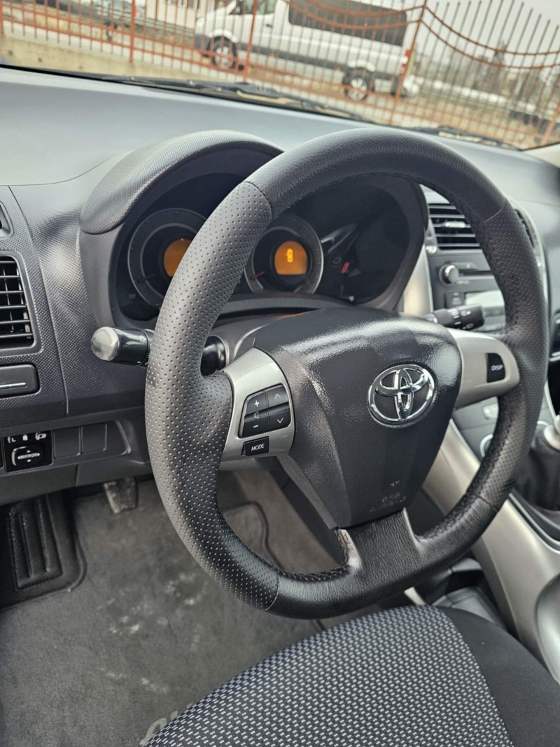 Toyota Auris 1.4D-4D/90к.с./FACELIFT, снимка 12 - Автомобили и джипове - 45538645