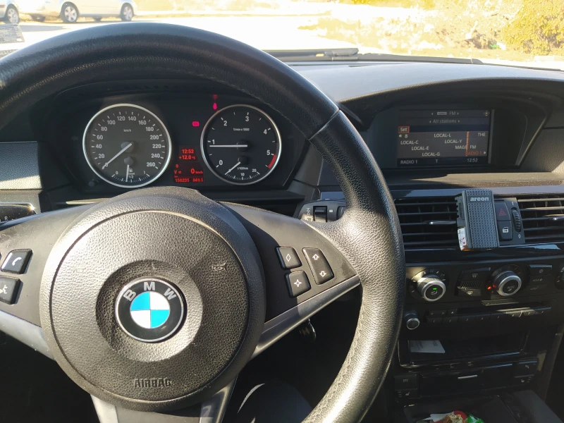 BMW 520 E61, снимка 7 - Автомобили и джипове - 48230691