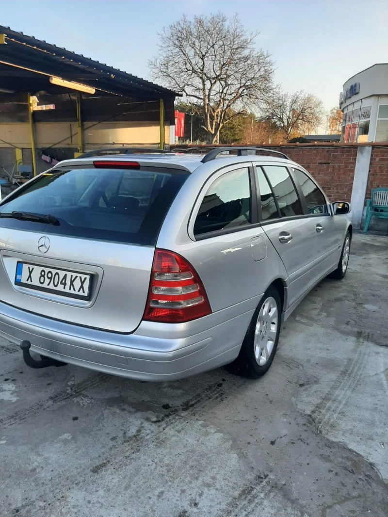 Mercedes-Benz C 200, снимка 10 - Автомобили и джипове - 48499604