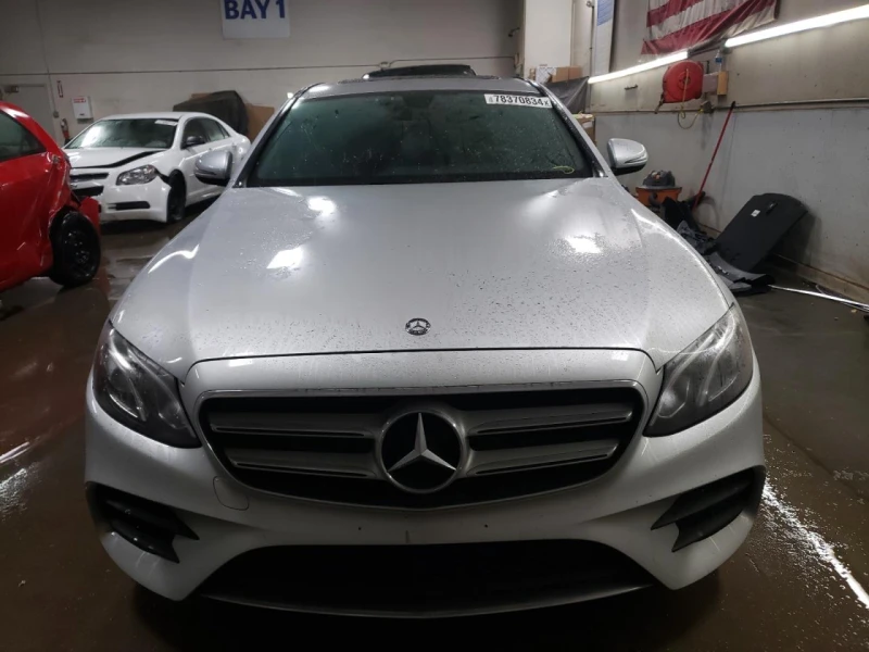 Mercedes-Benz C 300 4MATIC * LED * Дистроник, снимка 2 - Автомобили и джипове - 48652666