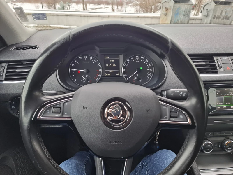 Skoda Octavia 1.6 DSG, снимка 7 - Автомобили и джипове - 48692992