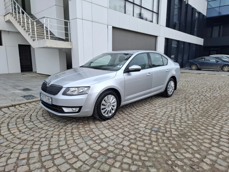 Skoda Octavia 1.6 DSG, снимка 1 - Автомобили и джипове - 48692992