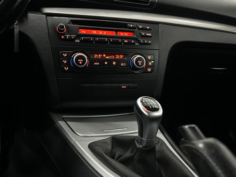 BMW 123 * 204 К.С.* ОБСЛУЖЕНА* РЕГИСТРИРАНА*  , снимка 15 - Автомобили и джипове - 51447840