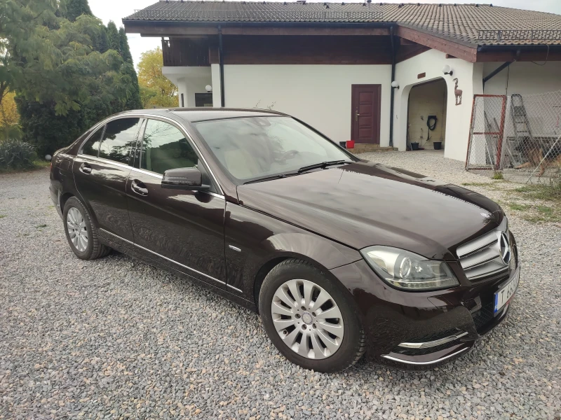 Mercedes-Benz C 180 1.8 CGI BlueEfficiency , снимка 2 - Автомобили и джипове - 52026193
