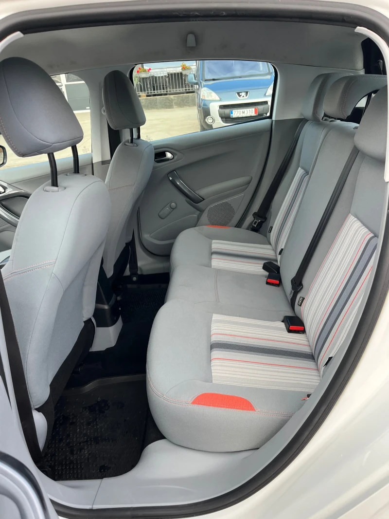 Peugeot 208 1.4 , снимка 13 - Автомобили и джипове - 52343644