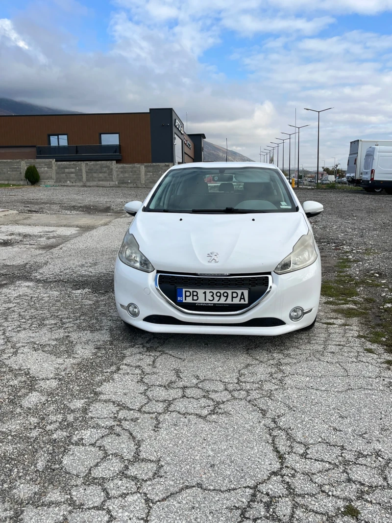 Peugeot 208 1.4 , снимка 2 - Автомобили и джипове - 52343644