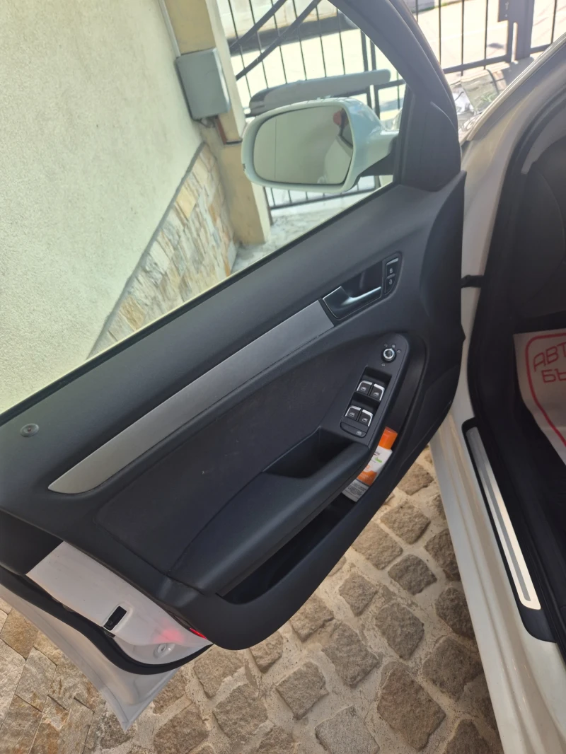 Audi A4 Авант, снимка 7 - Автомобили и джипове - 52552393