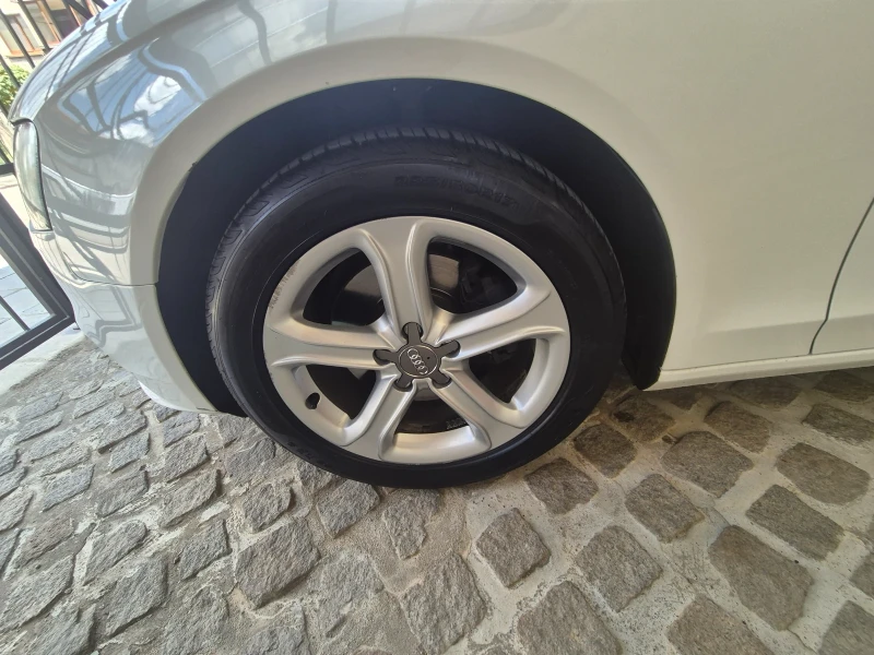 Audi A4 Авант, снимка 5 - Автомобили и джипове - 52552393