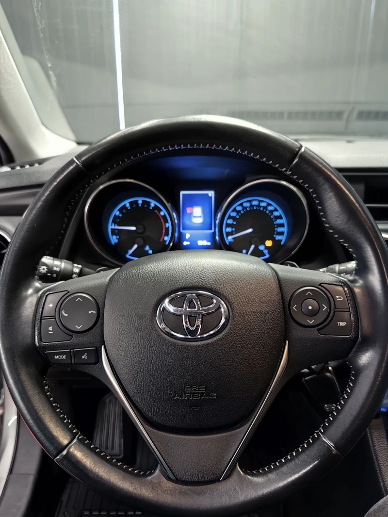 Toyota Auris 1.2* 116PS* FACE* GERMANY* AVTOMAT* 40000KM* , снимка 6 - Автомобили и джипове - 53381543