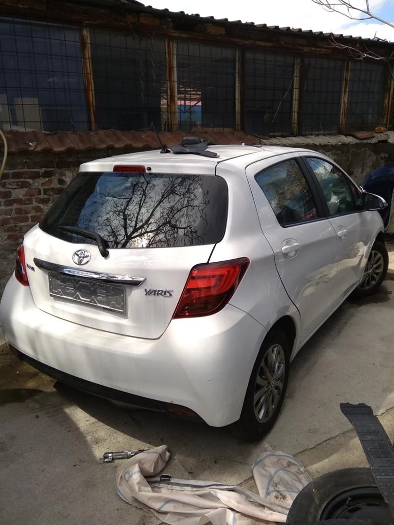 Toyota Yaris, снимка 1 - Автомобили и джипове - 30509684