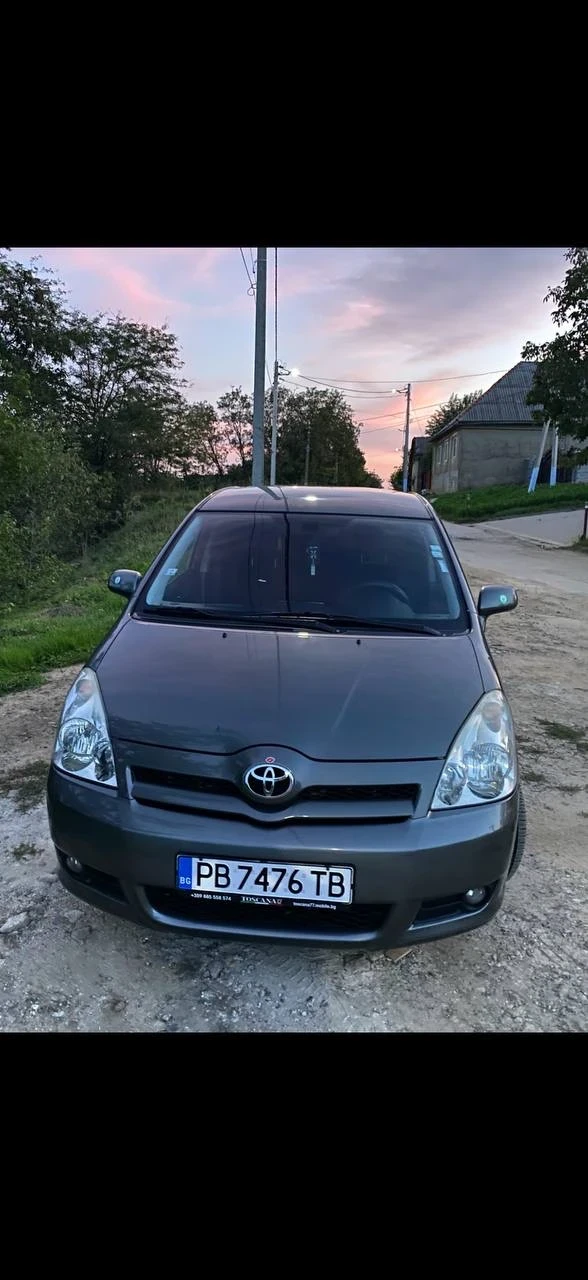 Toyota Corolla verso, снимка 2 - Автомобили и джипове - 54140643