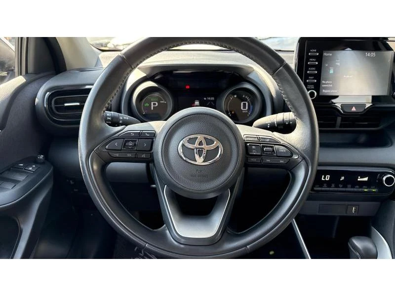 Toyota Yaris 1.5HSD TREND, снимка 13 - Автомобили и джипове - 56304364