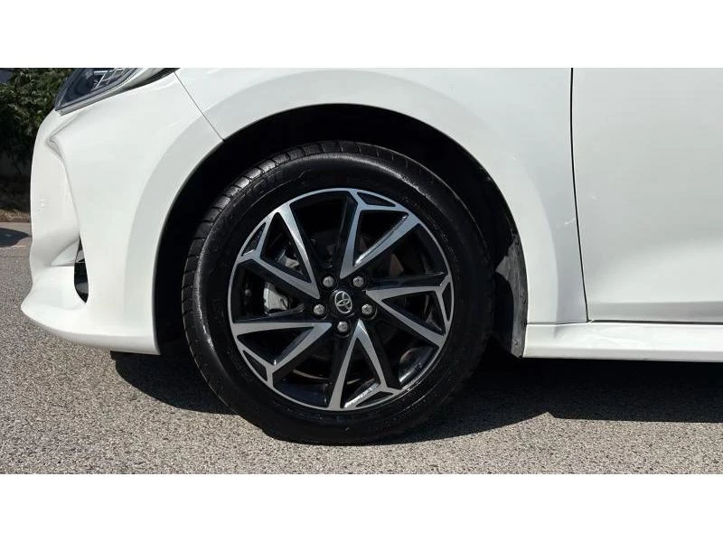 Toyota Yaris 1.5HSD TREND, снимка 16 - Автомобили и джипове - 56304364