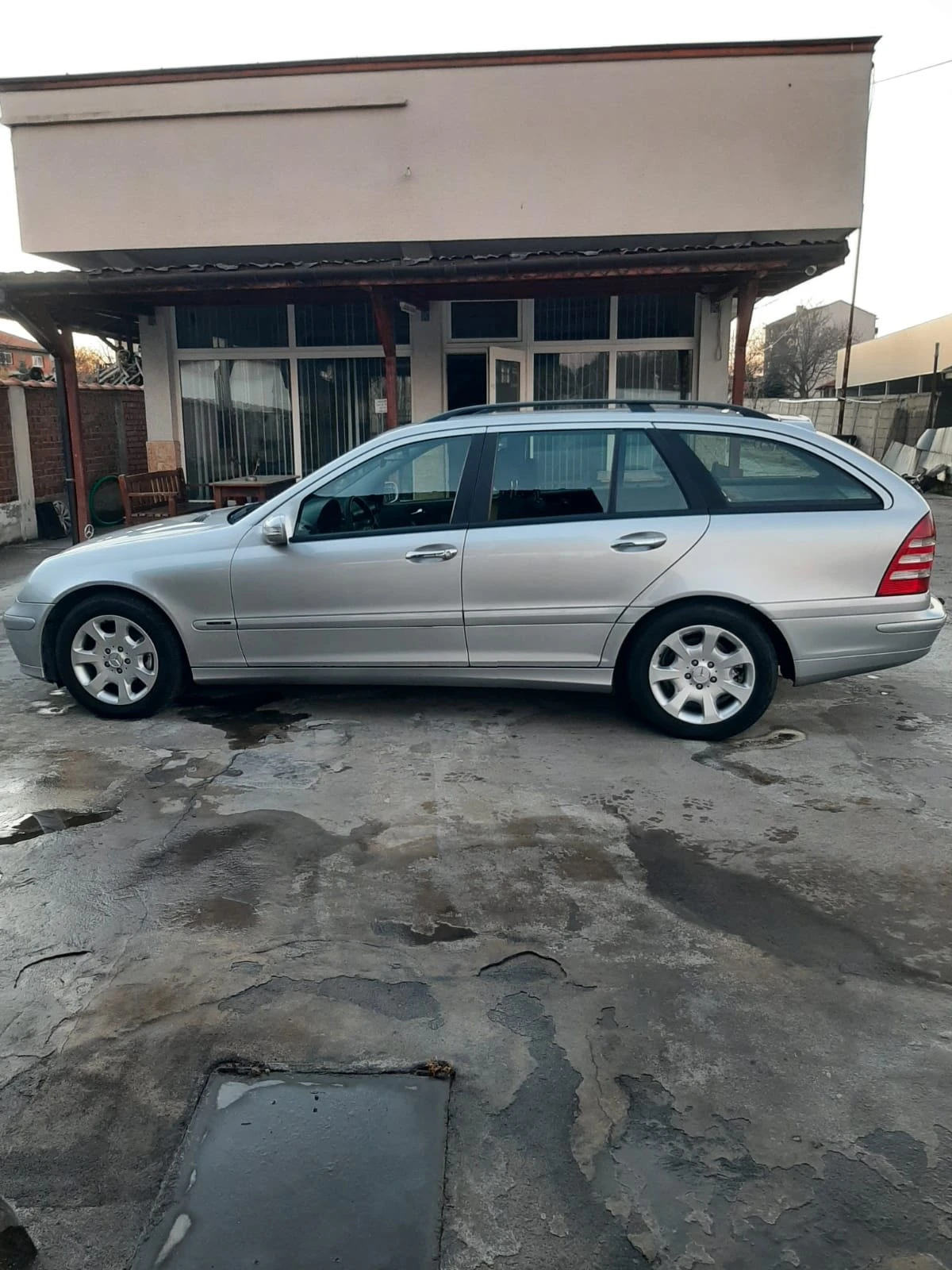 Mercedes-Benz C 200  - изображение 2