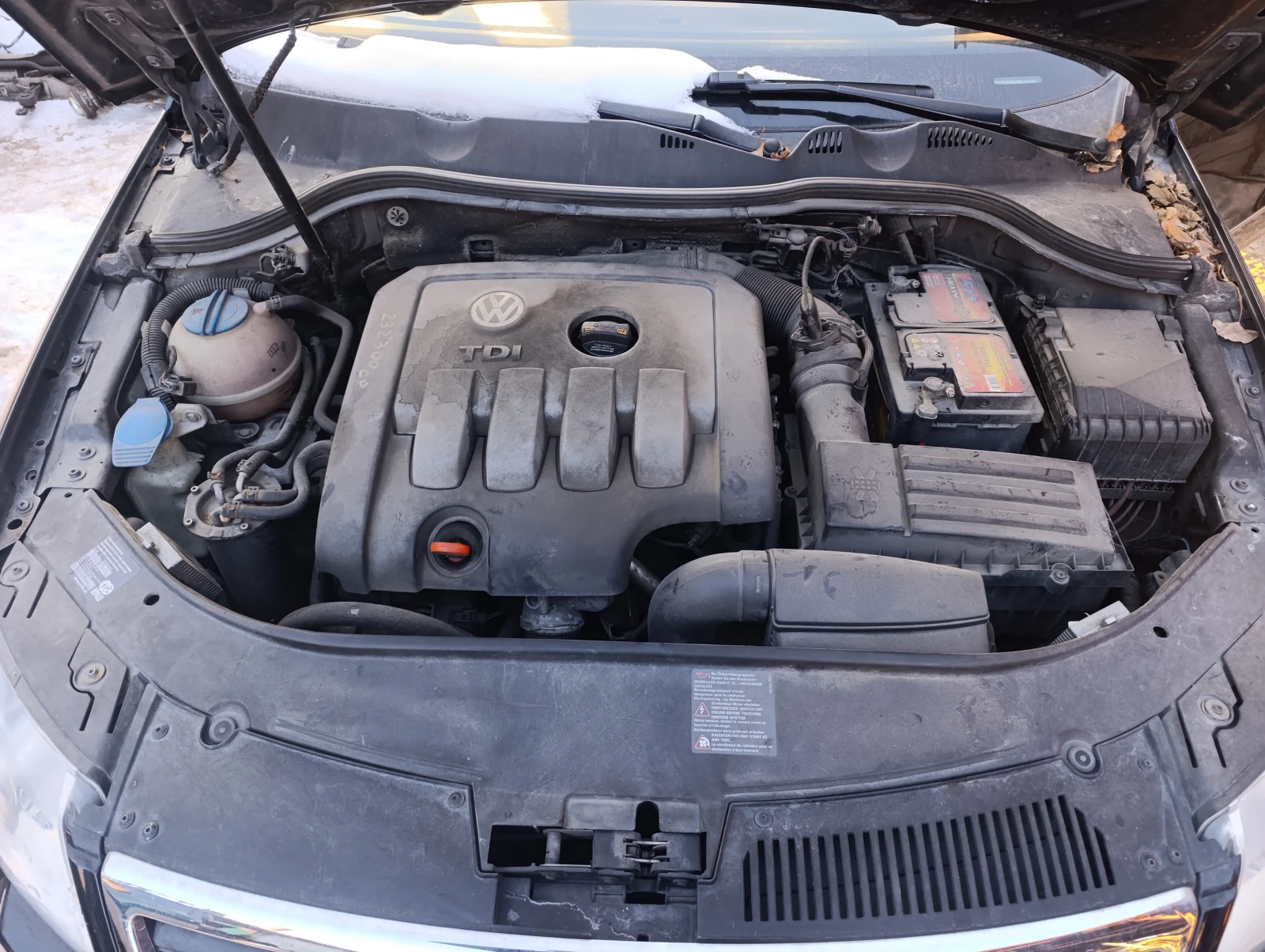 VW Passat 2.0тди BKP, снимка 14 - Автомобили и джипове - 53537955