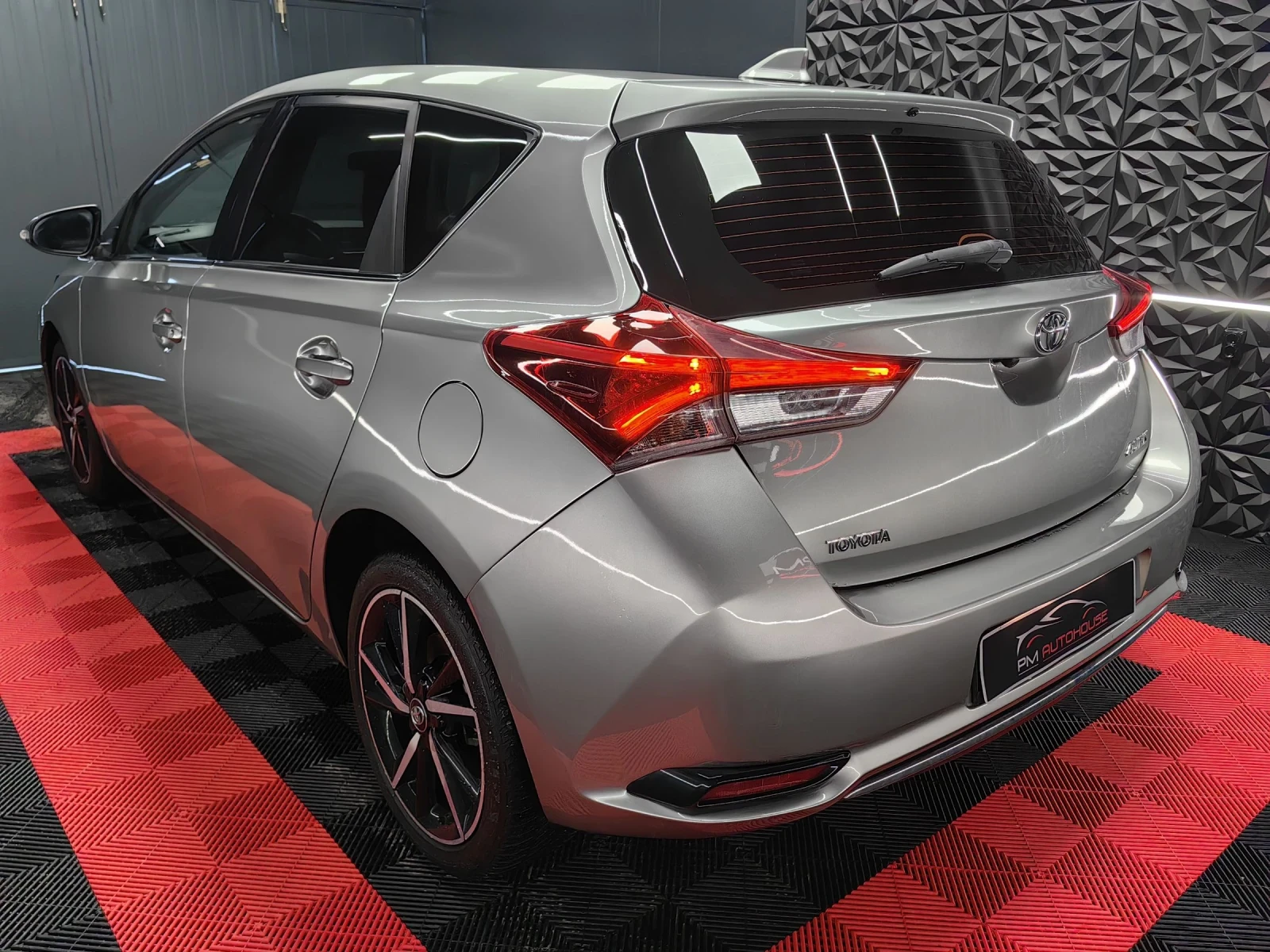 Toyota Auris 1.2* 116PS* FACE* GERMANY* AVTOMAT* 40000KM*  - изображение 3