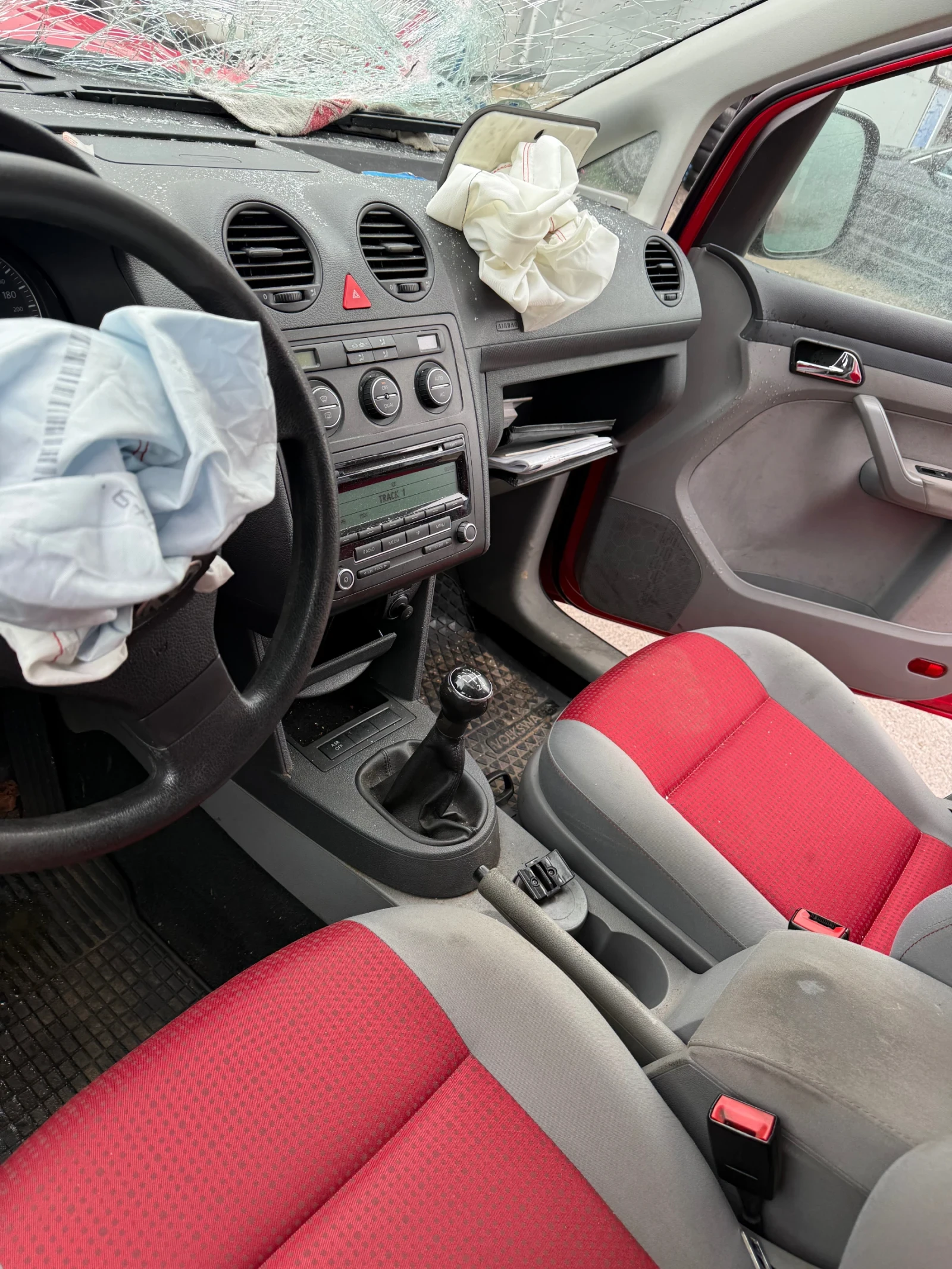 VW Caddy 2.0 Метан, снимка 8 - Автомобили и джипове - 54004440