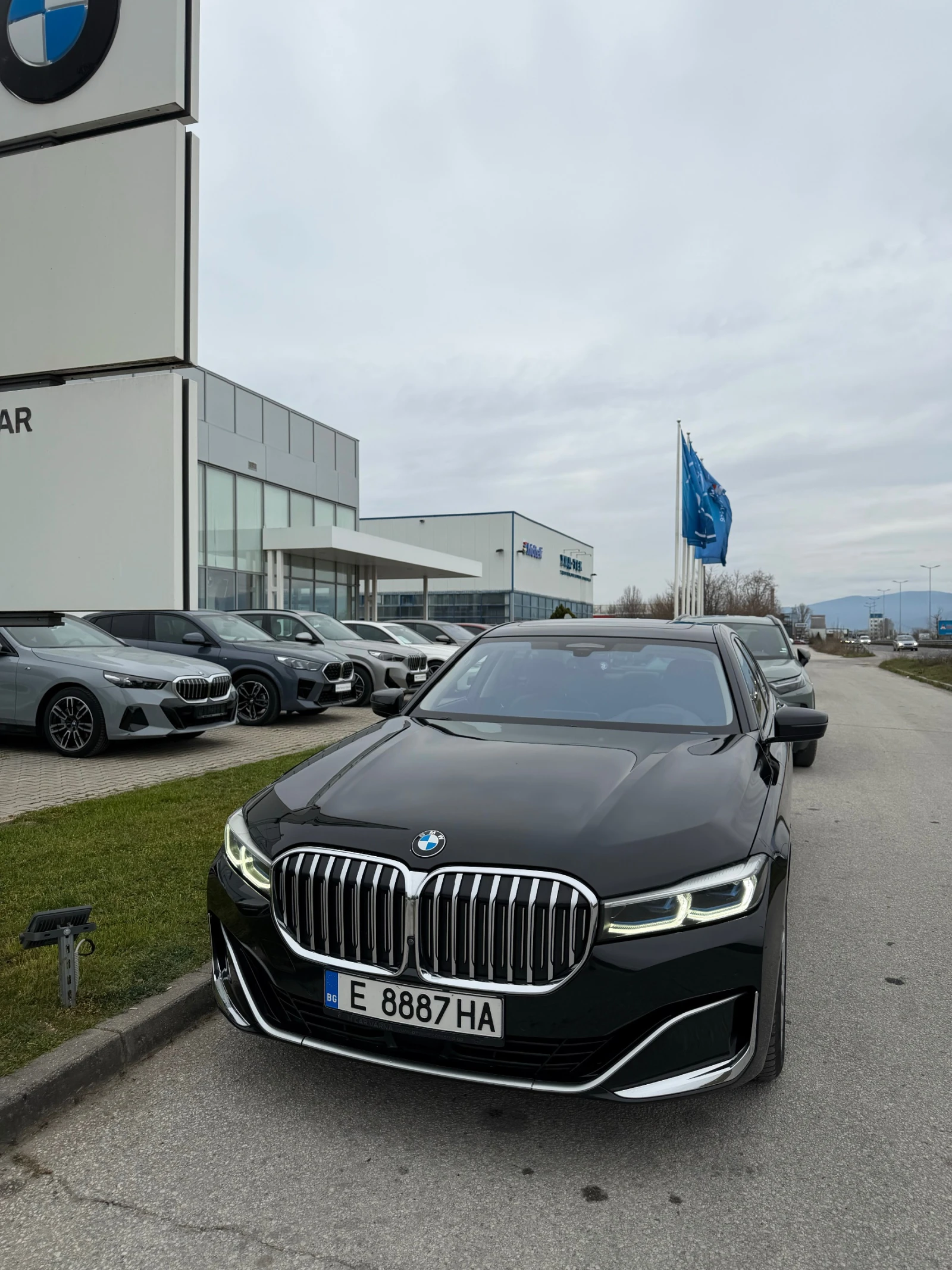 BMW 740 XDrive, снимка 8 - Автомобили и джипове - 54101721