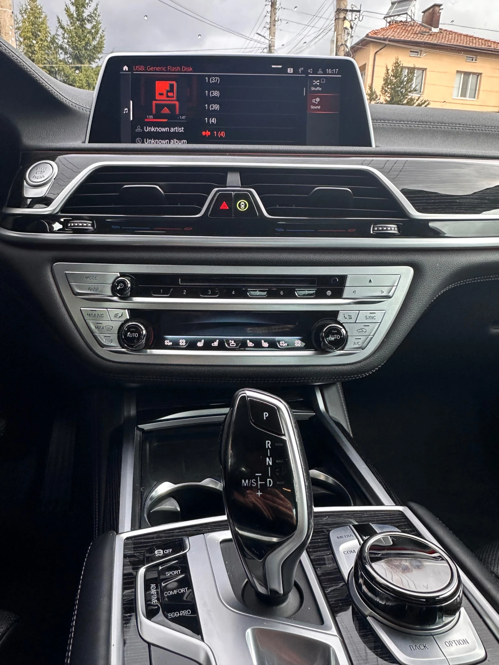 BMW 740 XDrive, снимка 11 - Автомобили и джипове - 54101721