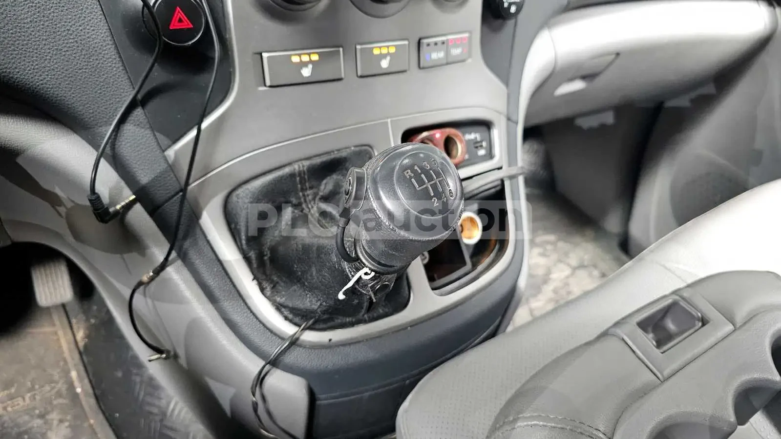 Hyundai Starex, снимка 7 - Автомобили и джипове - 54108472