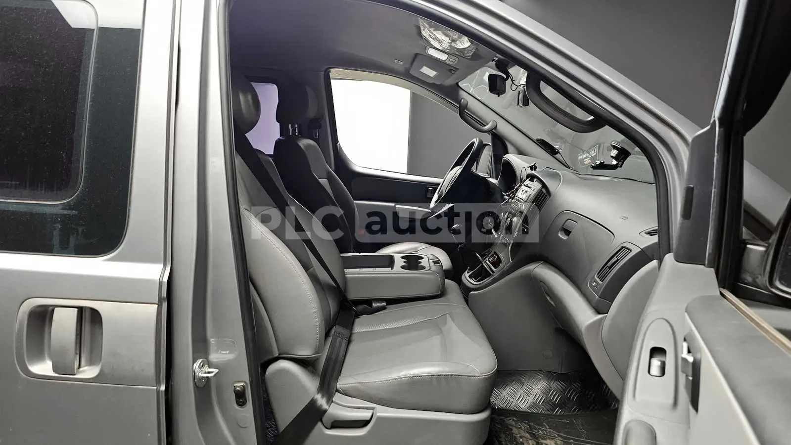 Hyundai Starex, снимка 8 - Автомобили и джипове - 54108472