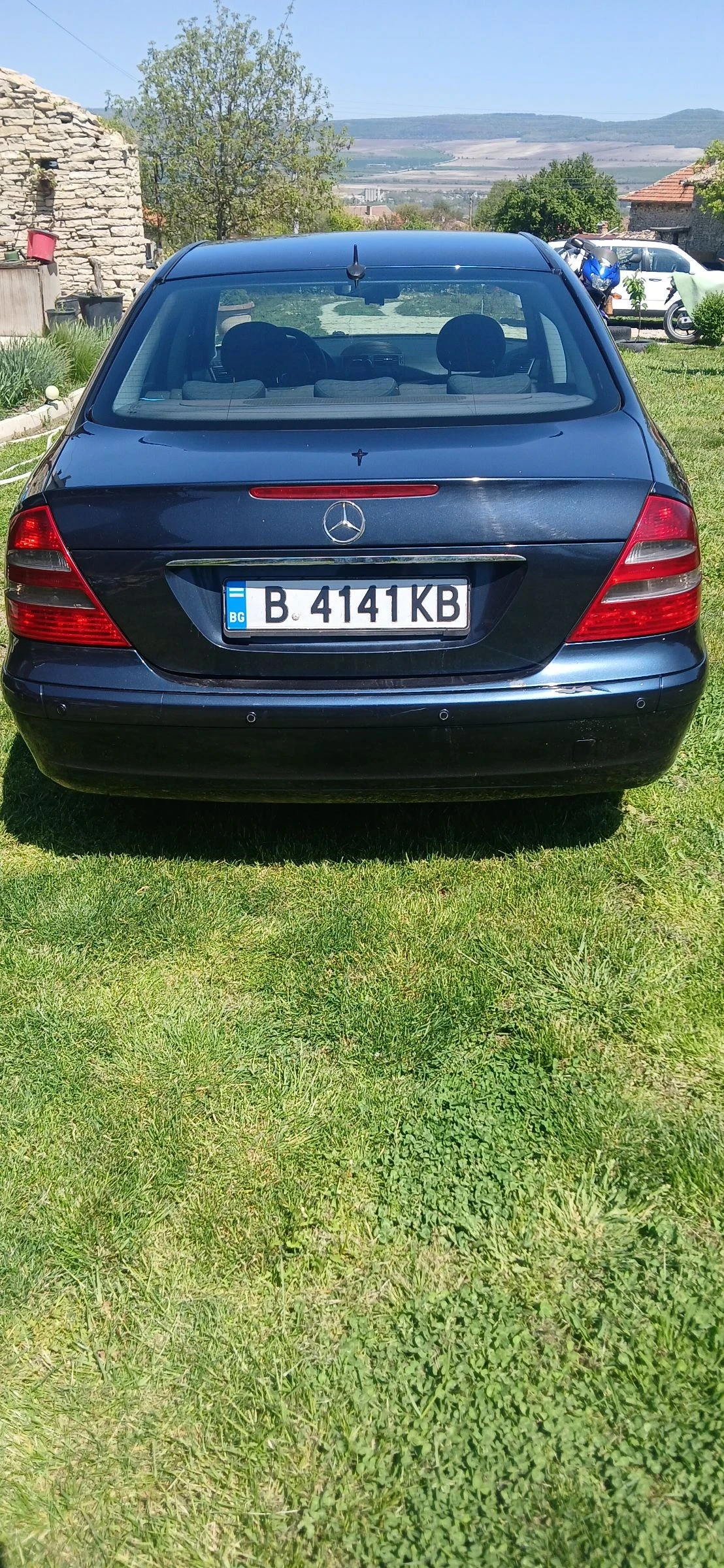 Mercedes-Benz E 220, снимка 4 - Автомобили и джипове - 54441483