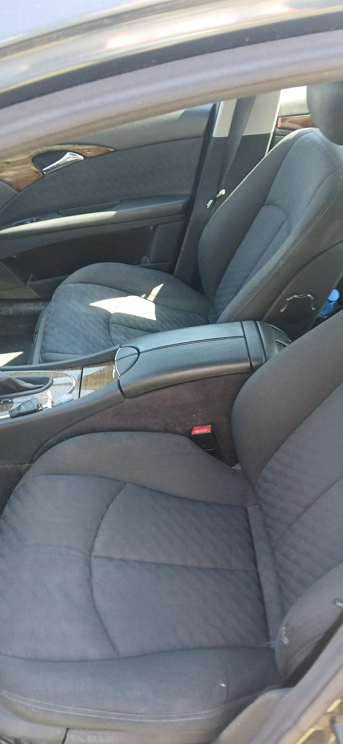 Mercedes-Benz E 220, снимка 5 - Автомобили и джипове - 54441483