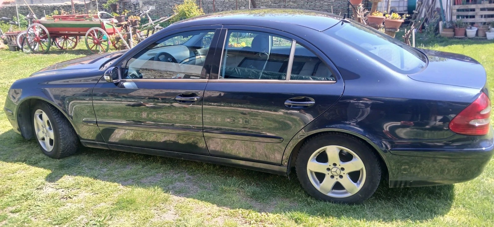 Mercedes-Benz E 220, снимка 3 - Автомобили и джипове - 54441483