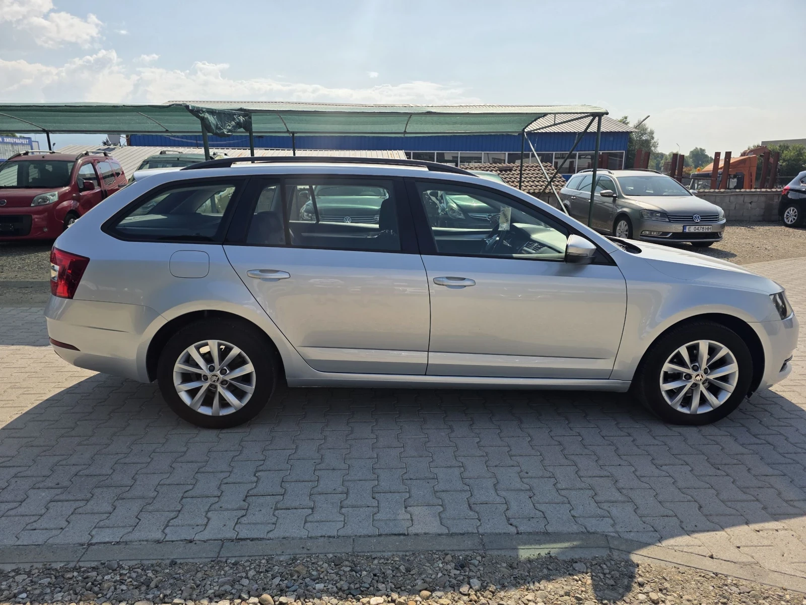 Skoda Octavia 1.6TDi Navi 116k Лизинг, снимка 8 - Автомобили и джипове - 55007511