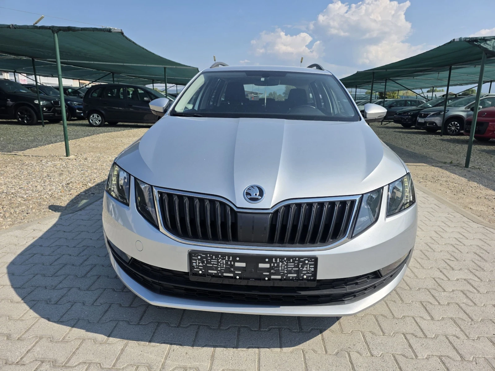 Skoda Octavia 1.6TDi Navi 116k Лизинг, снимка 2 - Автомобили и джипове - 55007511